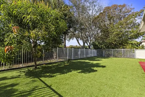 6627 Rainwood Cove Lane Lake Worth FL 33463