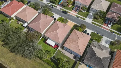 6627 Rainwood Cove Lane Lake Worth FL 33463