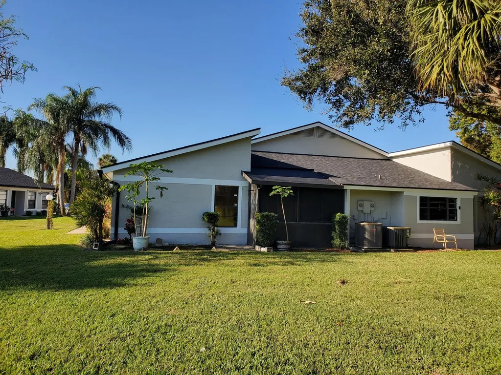 4327 Willow Brook Circle West Palm Beach FL 33417