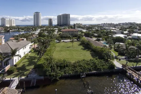 2715 Lake Drive Riviera Beach FL 33404