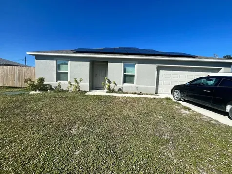 337 SE Starfish Avenue Port St Lucie FL 34983