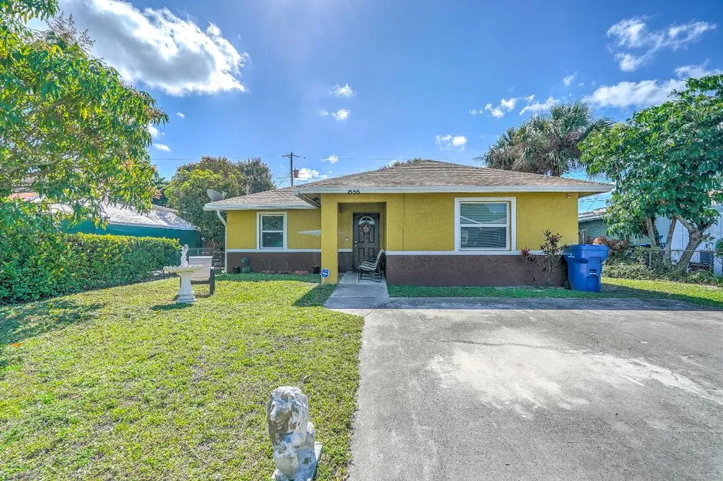 1555 W 17th Street Riviera Beach FL 33404