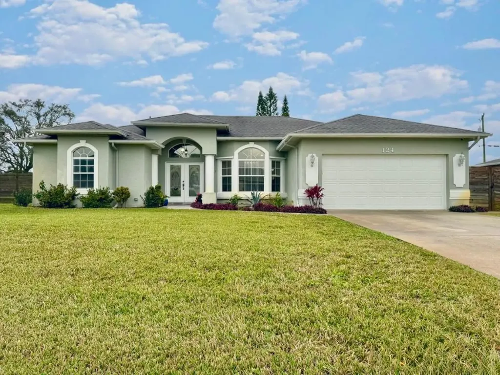 124 SW Ladybug Drive Port St Lucie FL 34953