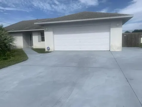 2571 SE Jason Avenue Port St Lucie FL 34952