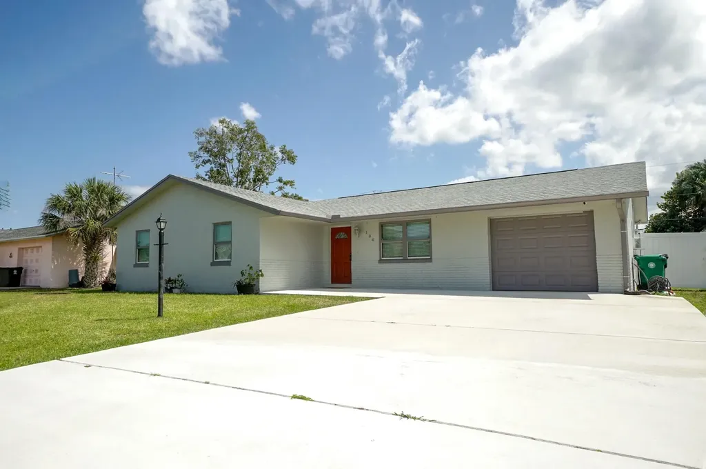 184 SW Grove Avenue Port St Lucie FL 34983