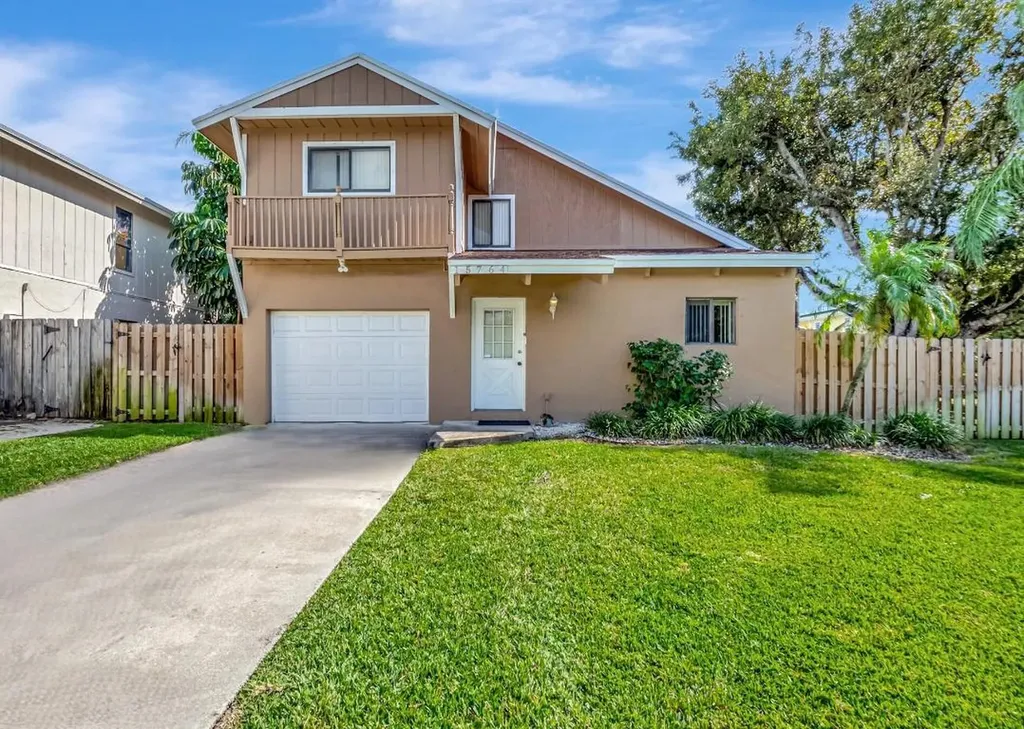 15764 SW 8th Avenue Delray Beach FL 33444
