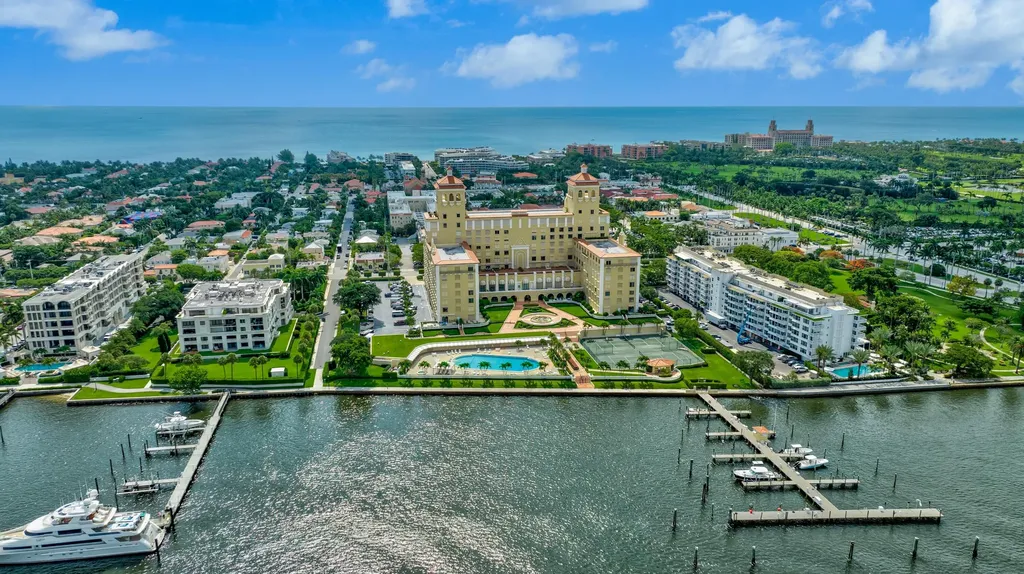 150 Bradley Place Palm Beach FL 33480