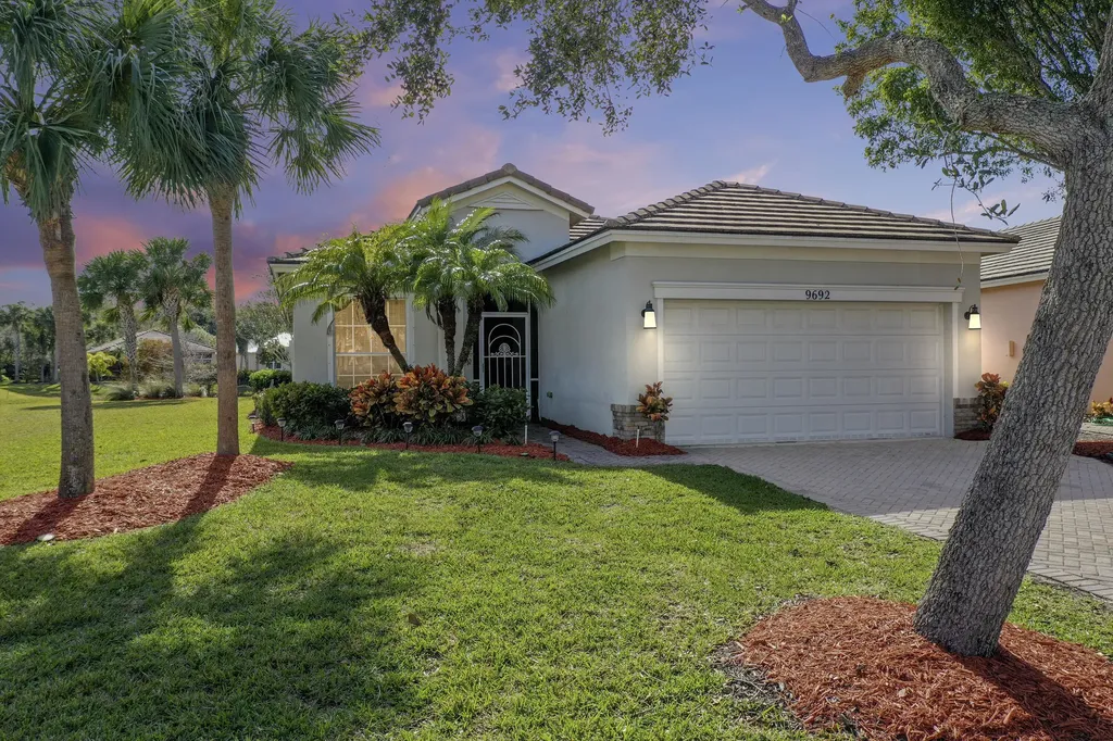 9692 SW Flowermound Circle Port St Lucie FL 34987