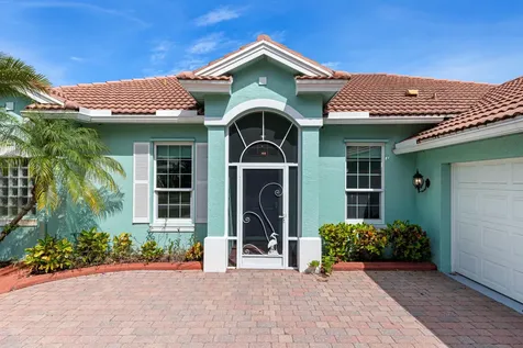 427 NW Dover Court Port St Lucie FL 34983