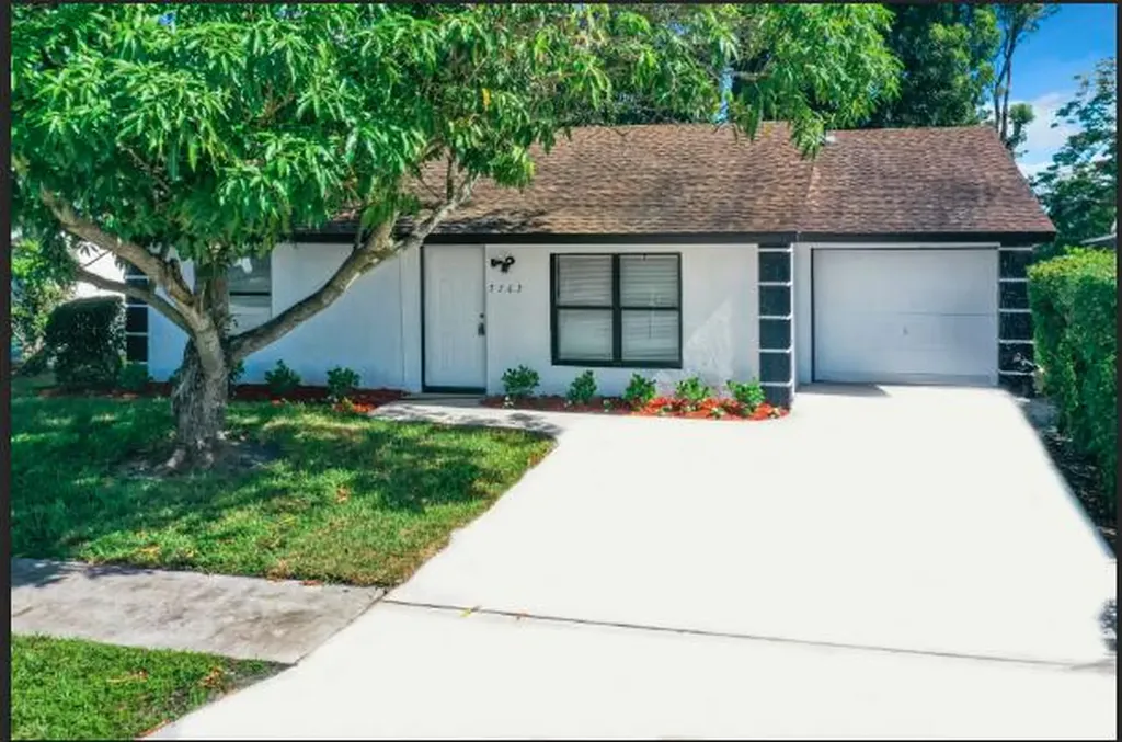 5763 Ellis Hollow Road E Lake Worth FL 33463