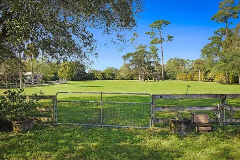 2454/2376 E Road Loxahatchee Groves FL 33470
