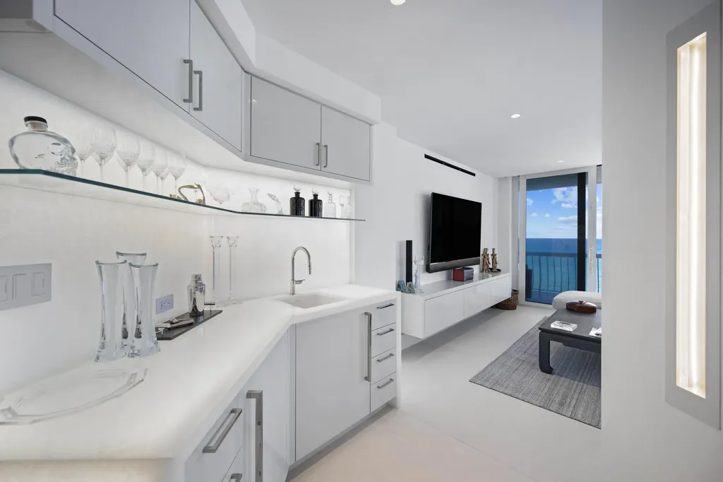 2100 S Ocean Boulevard Palm Beach FL 33480