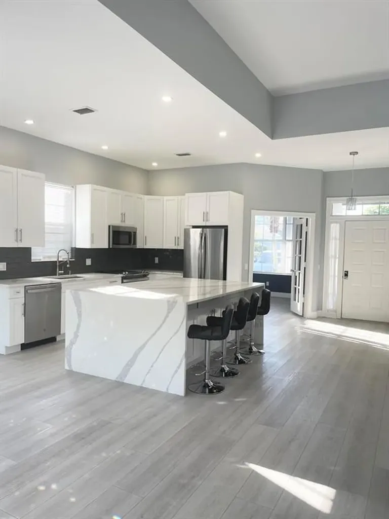 304 NW Bentley Circle Port St Lucie FL 34986