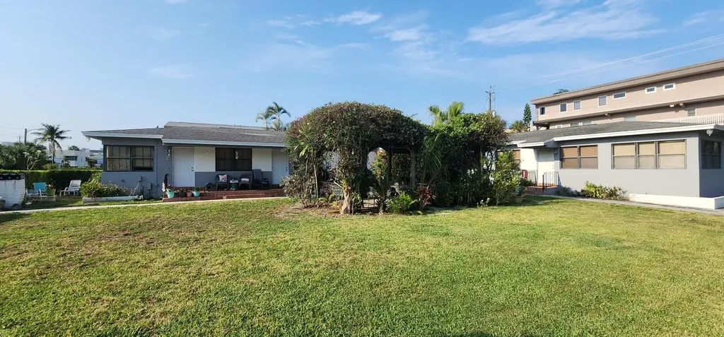 130 S Lakeside 1 Drive Lake Worth Beach FL 33460
