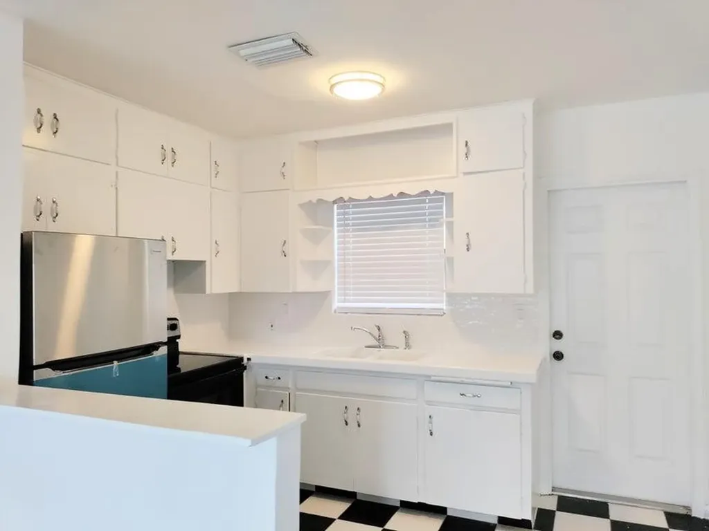 130 S Lakeside 1 Drive Lake Worth Beach FL 33460