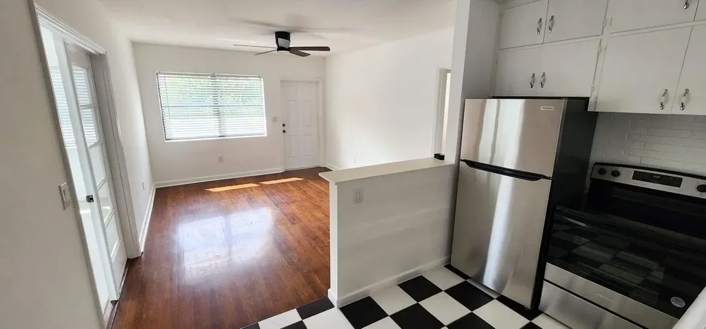 130 S Lakeside 1 Drive Lake Worth Beach FL 33460