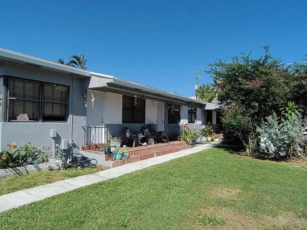 130 S Lakeside 1 Drive Lake Worth Beach FL 33460