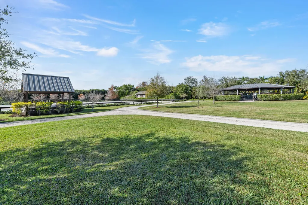4915 Stables Way Wellington FL 33414