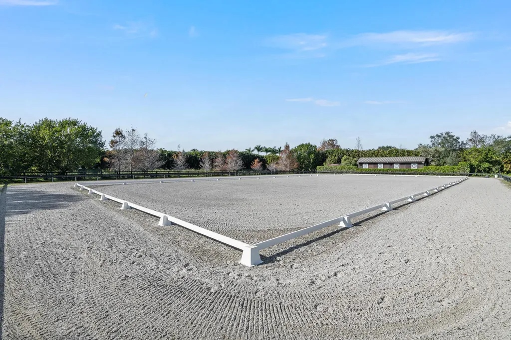 4915 Stables Way Wellington FL 33414
