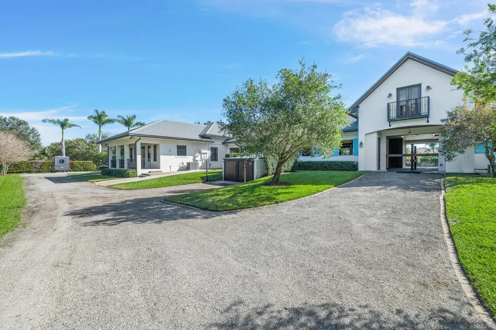 4915 Stables Way Wellington FL 33414
