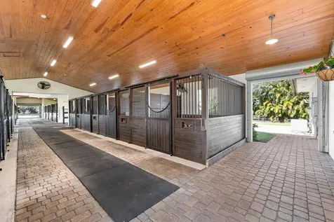 4915 Stables Way Wellington FL 33414