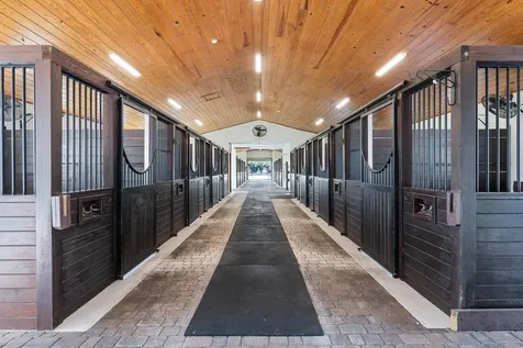 4915 Stables Way Wellington FL 33414