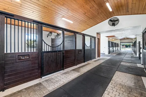 4915 Stables Way Wellington FL 33414