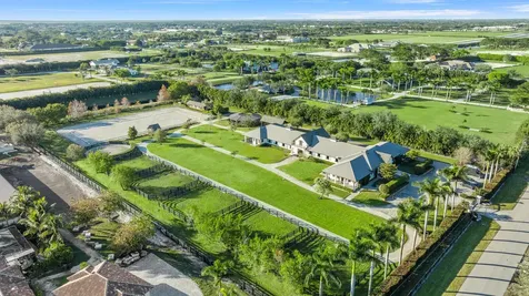 4915 Stables Way Wellington FL 33414
