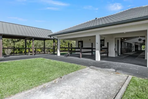 4915 Stables Way Wellington FL 33414