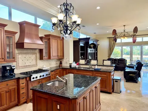 110 SE Rio Casarano Port St Lucie FL 34984
