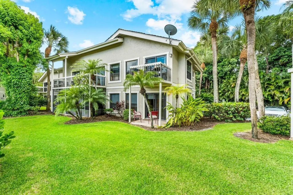 11863 Wimbledon Circle Wellington FL 33414