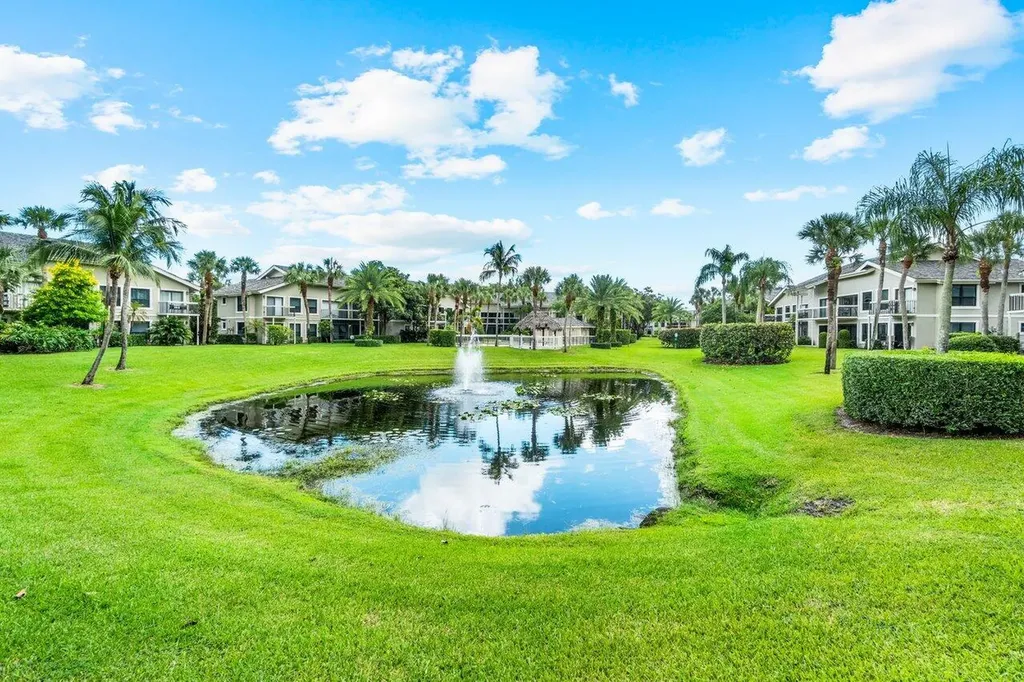 11863 Wimbledon Circle Wellington FL 33414