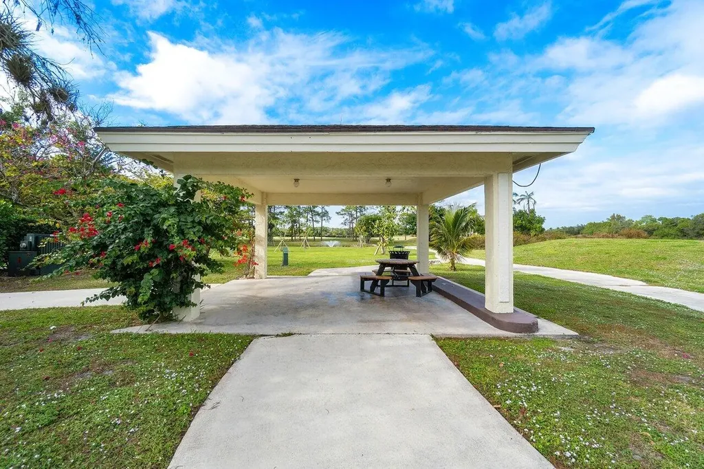 11863 Wimbledon Circle Wellington FL 33414