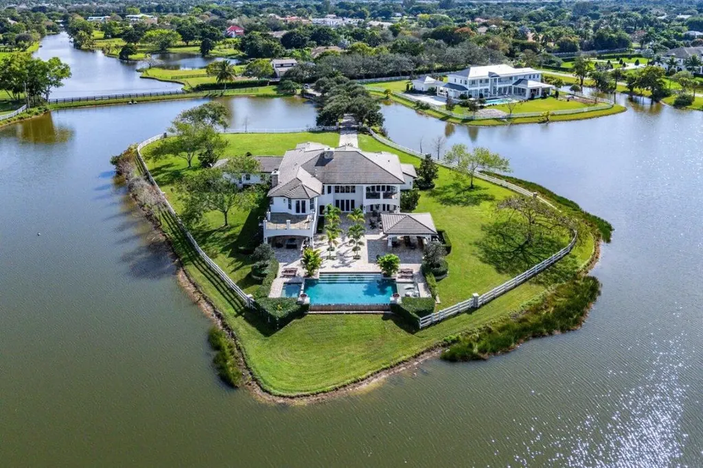 10527 El Paraiso Place Delray Beach FL 33446
