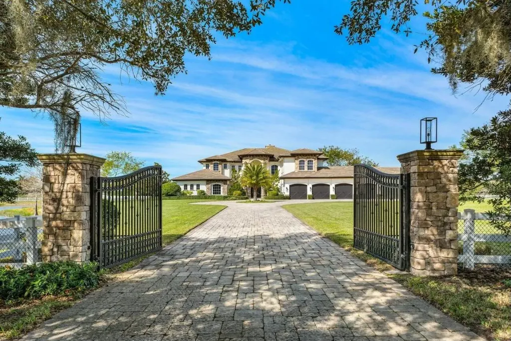 10527 El Paraiso Place Delray Beach FL 33446