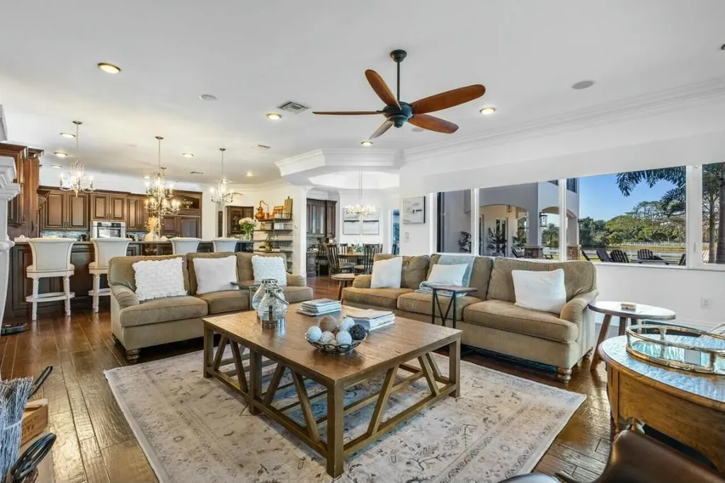10527 El Paraiso Place Delray Beach FL 33446