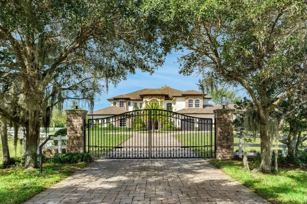 10527 El Paraiso Place Delray Beach FL 33446