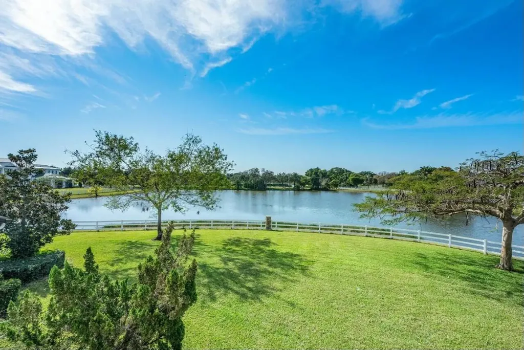 10527 El Paraiso Place Delray Beach FL 33446