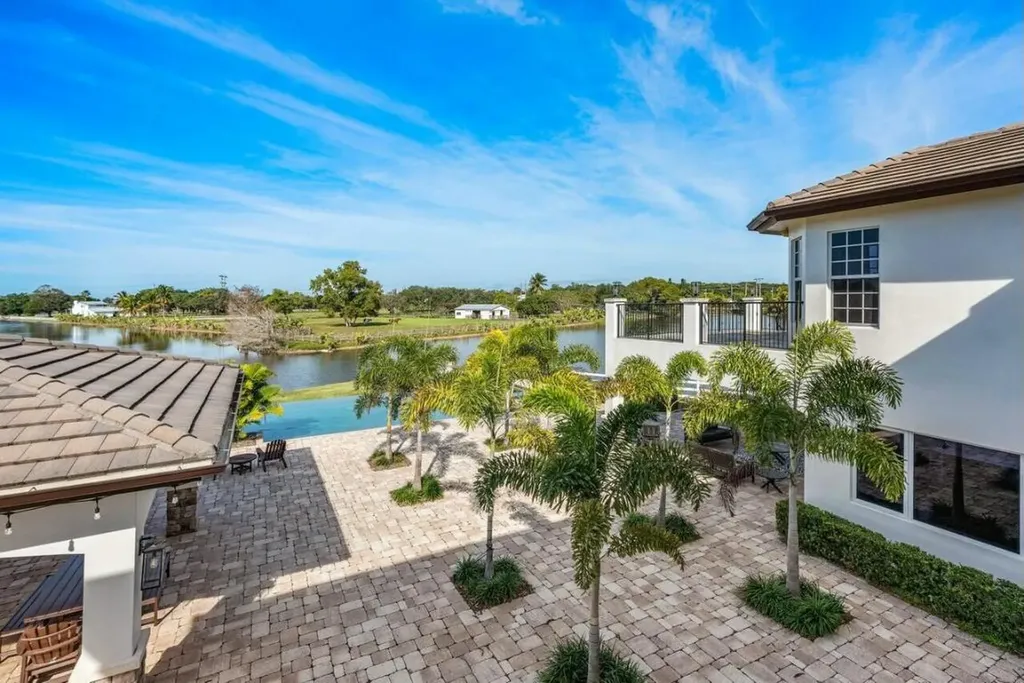 10527 El Paraiso Place Delray Beach FL 33446
