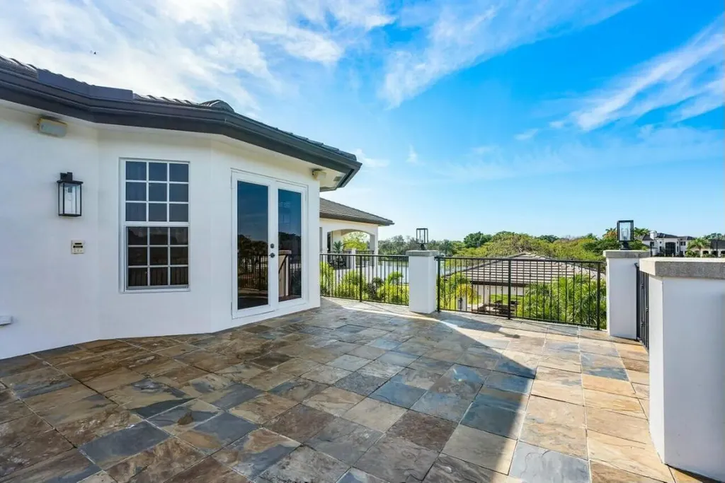 10527 El Paraiso Place Delray Beach FL 33446