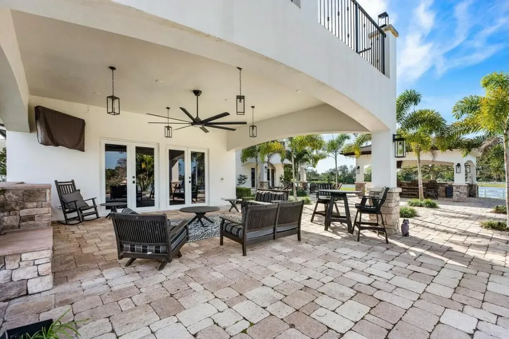 10527 El Paraiso Place Delray Beach FL 33446