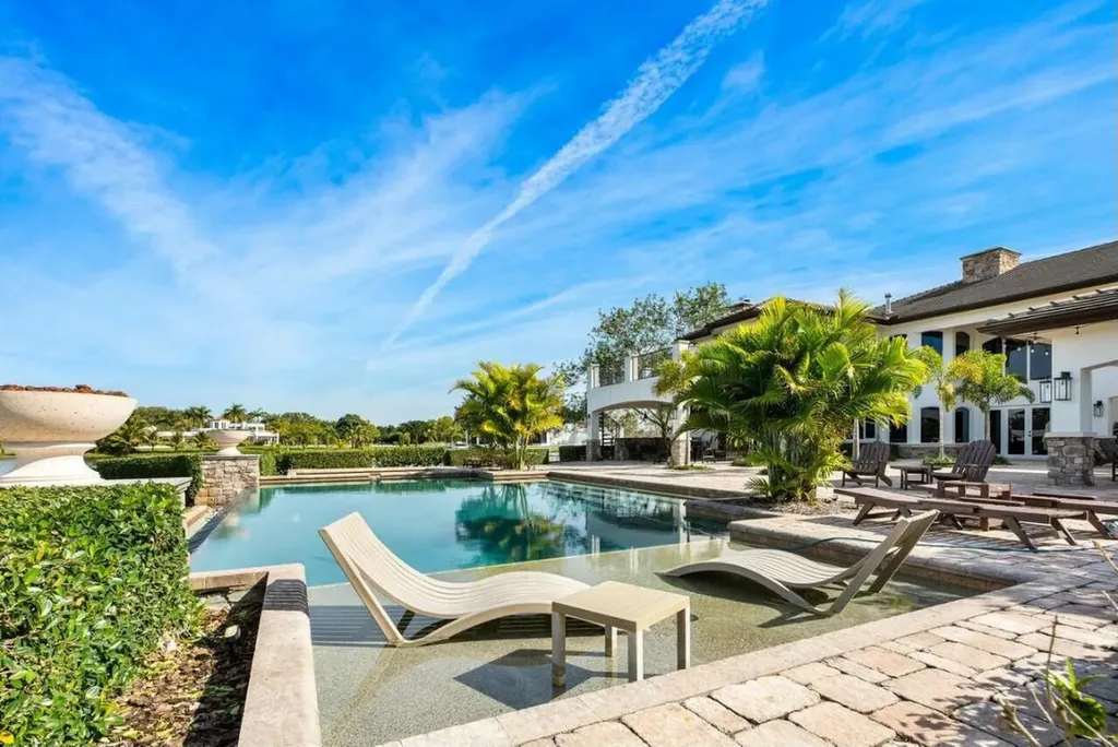 10527 El Paraiso Place Delray Beach FL 33446