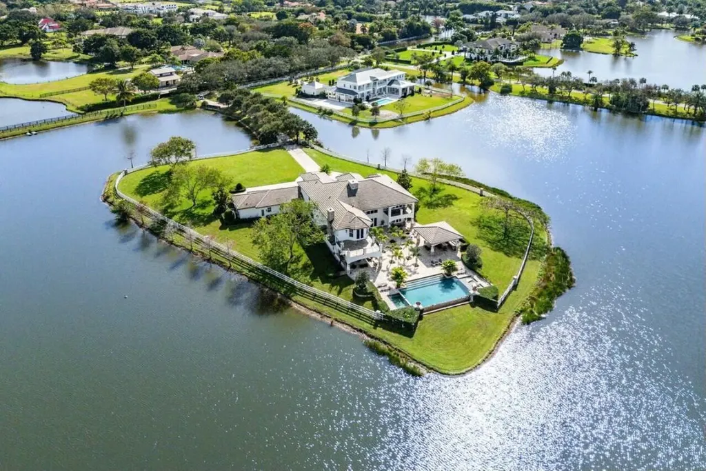 10527 El Paraiso Place Delray Beach FL 33446