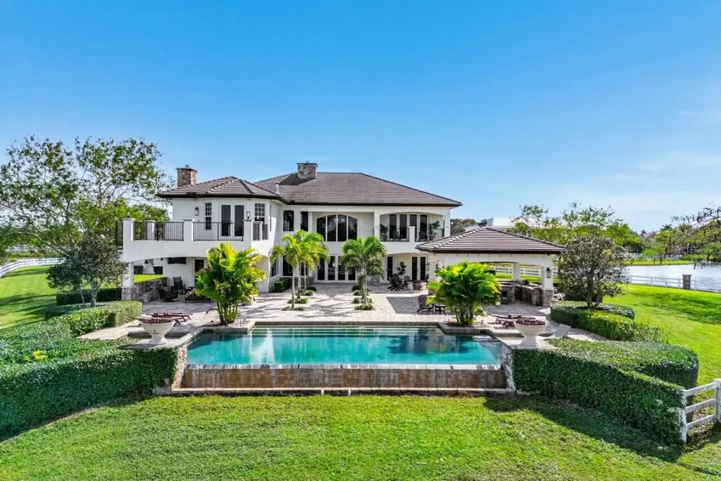 10527 El Paraiso Place Delray Beach FL 33446