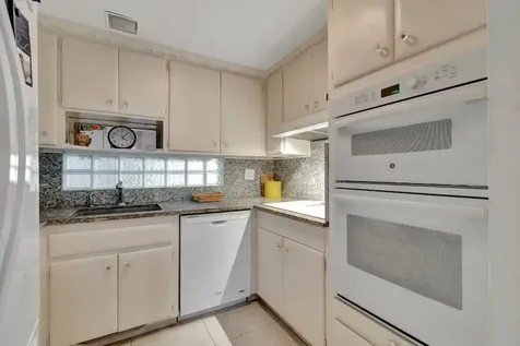 2711 S Ocean 0020 Boulevard Highland Beach FL 33487