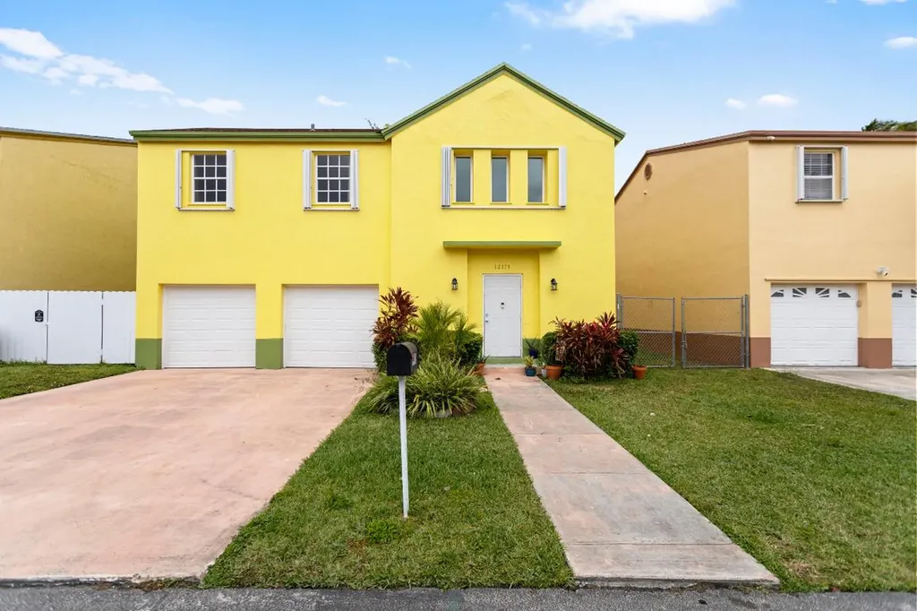 12113 SW 272nd Terrace Homestead FL 33032