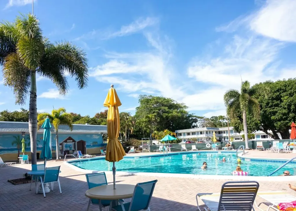 2840 Cynthia 204 Lane Lake Worth Beach FL 33461