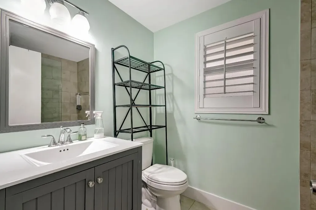 100 Venetian Drive Delray Beach FL 33483