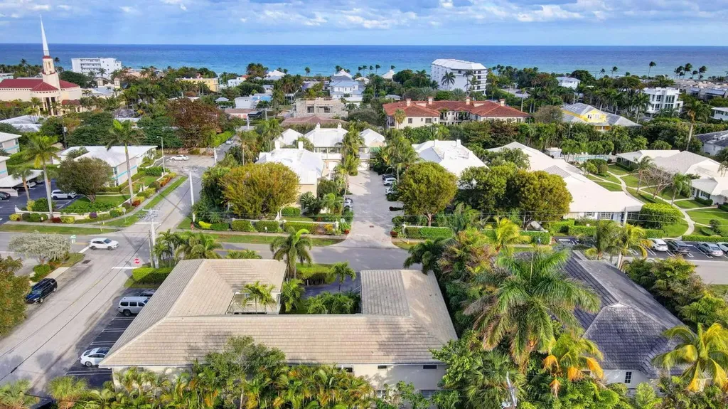 100 Venetian Drive Delray Beach FL 33483