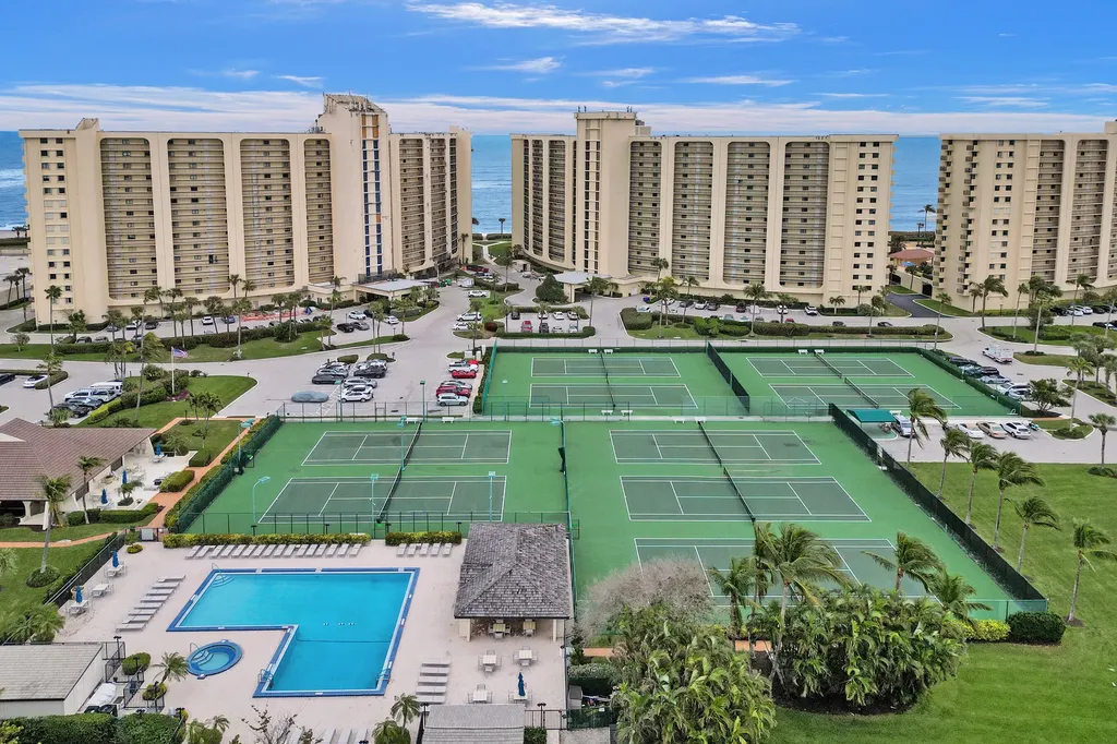 400 Ocean Trail Way Jupiter FL 33477